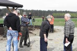 Prace wokół Domku - Stanicy.