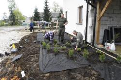 Prace wokół Domku - Stanicy.