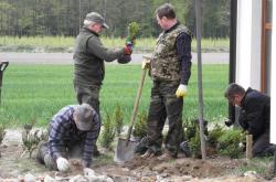 Prace wokół Domku - Stanicy.